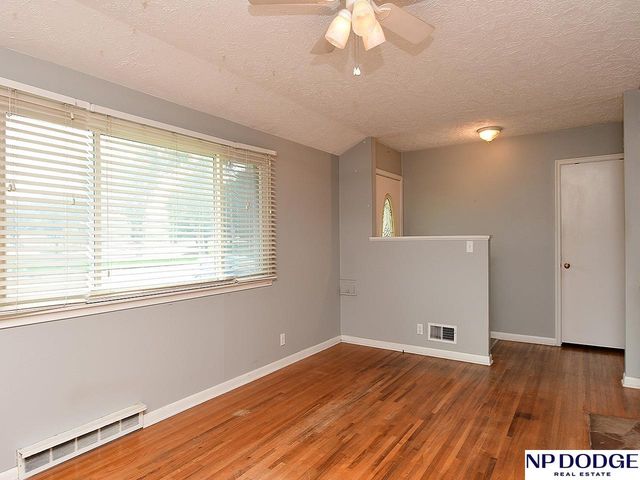 6826 Pacific Street, Omaha, NE 68106