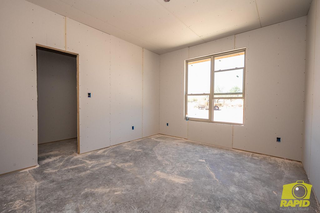 Image 7 of property listing at 3806 Wildebeest Way, San Angelo, TX 76901