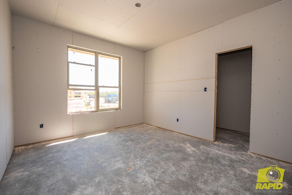 Image 8 of property listing at 3806 Wildebeest Way, San Angelo, TX 76901
