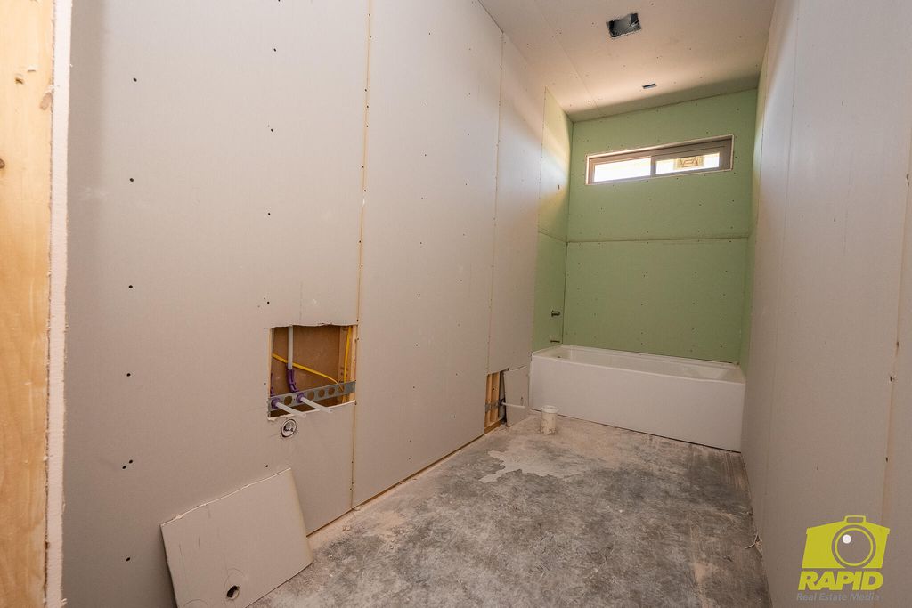 Image 9 of property listing at 3806 Wildebeest Way, San Angelo, TX 76901
