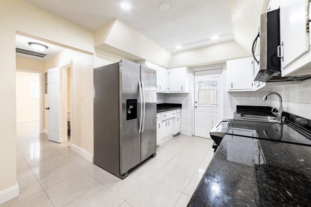 3730 NE 13th Terrace, Pompano Beach, FL 33064