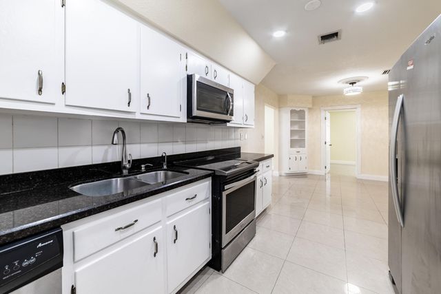 3730 NE 13th Terrace, Pompano Beach, FL 33064