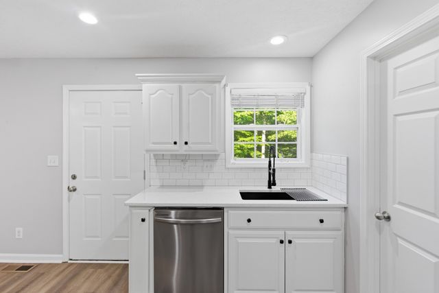 45 Bill Ct, Waverly, TN 37185