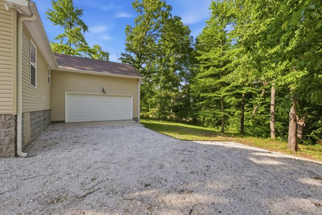 45 Bill Ct, Waverly, TN 37185
