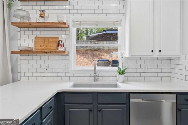 4380 Clairesbrook Lane, Acworth, GA 30101