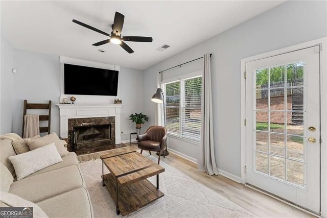 4380 Clairesbrook Lane, Acworth, GA 30101