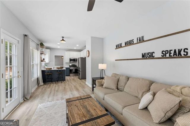 4380 Clairesbrook Lane, Acworth, GA 30101