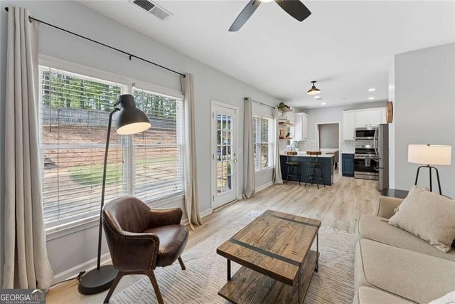 4380 Clairesbrook Lane, Acworth, GA 30101