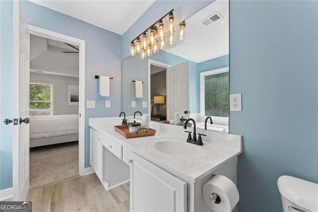 4380 Clairesbrook Lane, Acworth, GA 30101