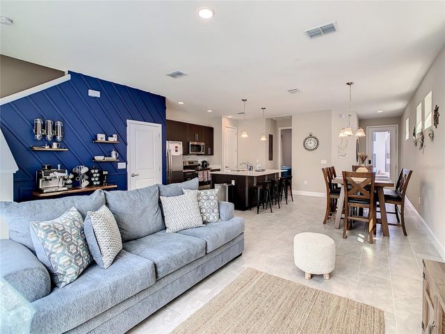 208 VILLA DOMANI CIRCLE, Davenport, FL 33896