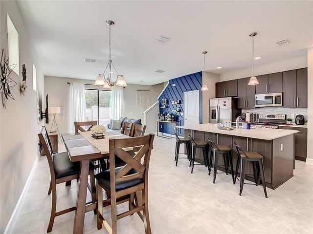 208 VILLA DOMANI CIRCLE, Davenport, FL 33896