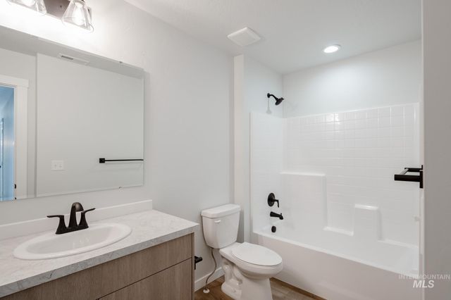 17381 N Aspen Springs Way, Nampa, ID 83687