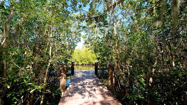 540 MAST DRIVE, Bradenton, FL 34208