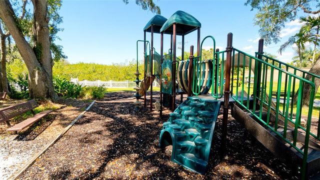 540 MAST DRIVE, Bradenton, FL 34208