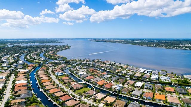 540 MAST DRIVE, Bradenton, FL 34208