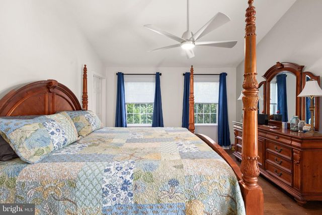 208 SUMMERS LN, New Freedom, PA 17349