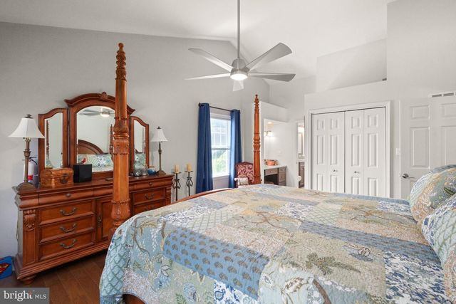208 SUMMERS LN, New Freedom, PA 17349