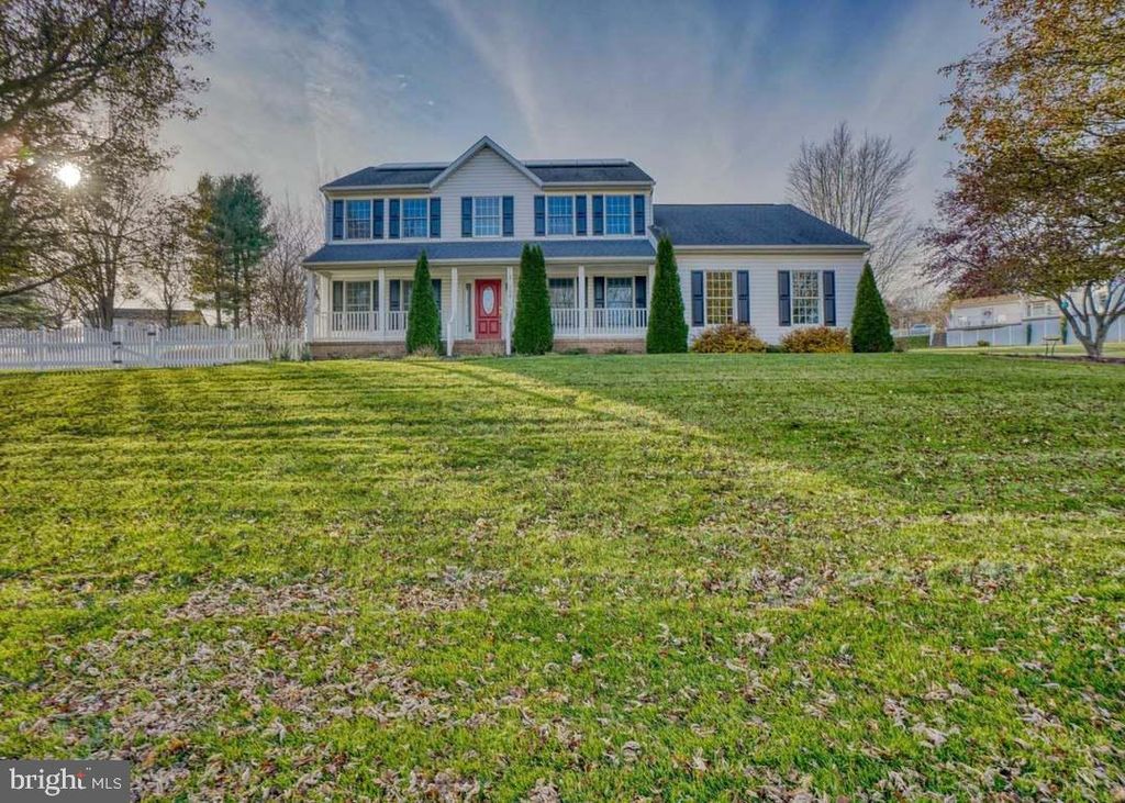 208 SUMMERS LN, New Freedom, PA 17349