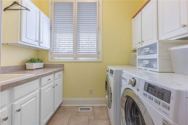 1027 Wild Hickory Lane, Washington Twp, OH 45458