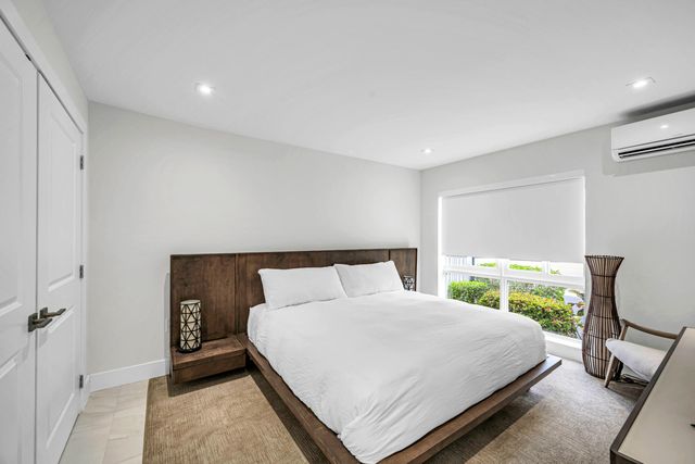 425 Bayshore Drive 15, Fort Lauderdale, FL 33304