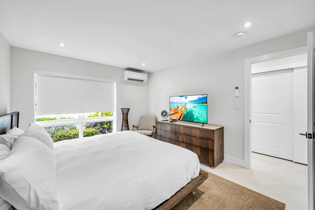 425 Bayshore Drive 15, Fort Lauderdale, FL 33304