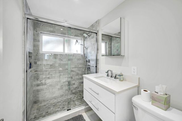 425 Bayshore Drive 15, Fort Lauderdale, FL 33304