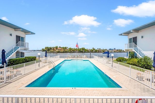425 Bayshore Drive 15, Fort Lauderdale, FL 33304