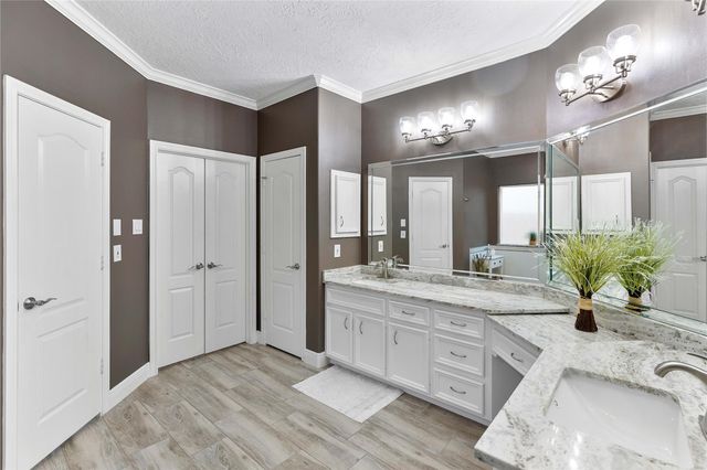 2509 Lakeside Drive, Seabrook, TX 77586