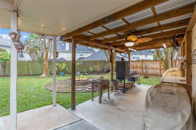 2509 Lakeside Drive, Seabrook, TX 77586