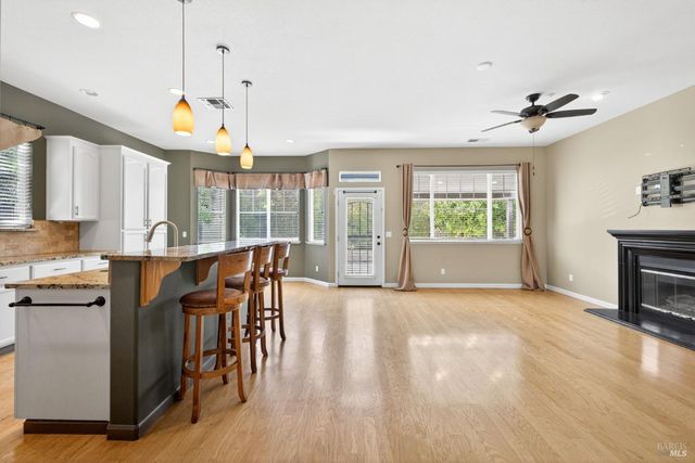 1046 Allen St, Petaluma, CA 94954