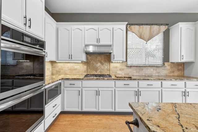 1046 Allen St, Petaluma, CA 94954