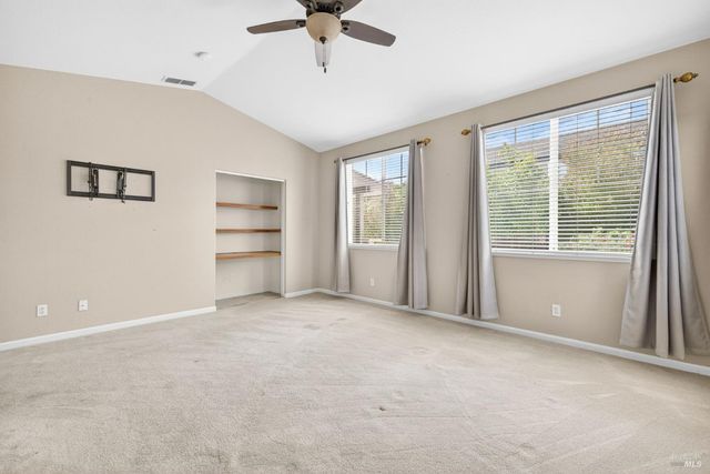 1046 Allen St, Petaluma, CA 94954