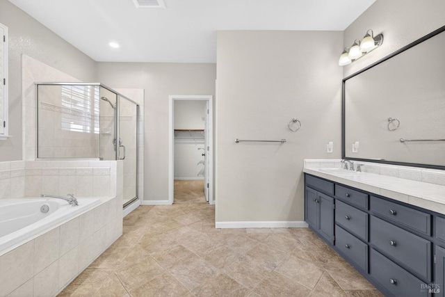 1046 Allen St, Petaluma, CA 94954