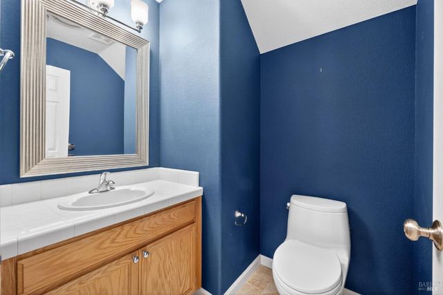 1046 Allen St, Petaluma, CA 94954