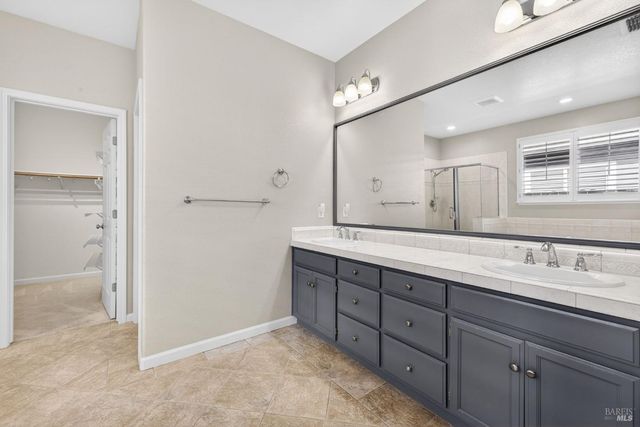 1046 Allen St, Petaluma, CA 94954