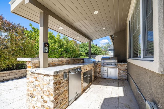 1046 Allen St, Petaluma, CA 94954