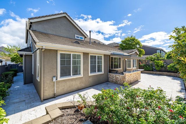 1046 Allen St, Petaluma, CA 94954