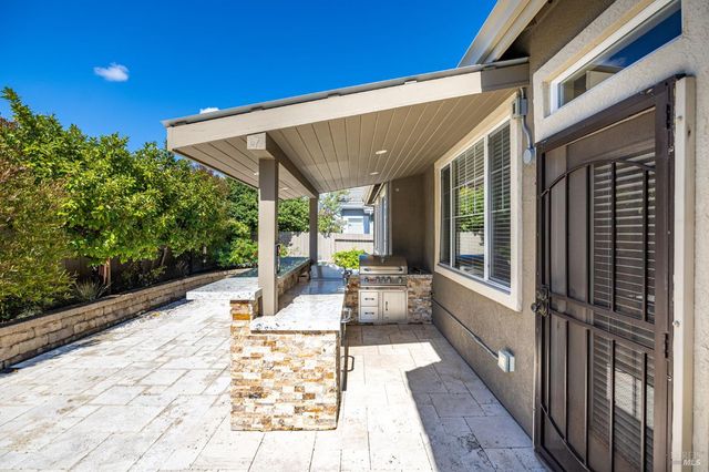 1046 Allen St, Petaluma, CA 94954