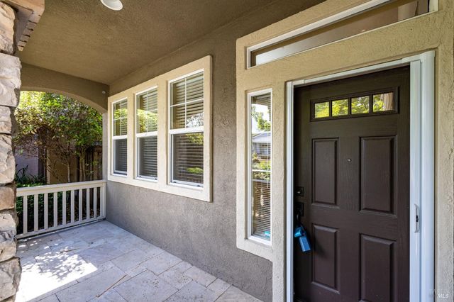 1046 Allen St, Petaluma, CA 94954