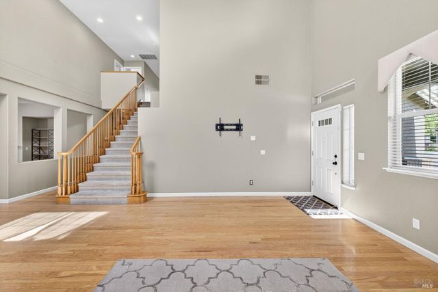 1046 Allen St, Petaluma, CA 94954