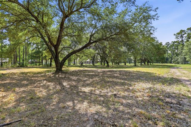 18126 Quail Run Cir, Montgomery, TX 77302