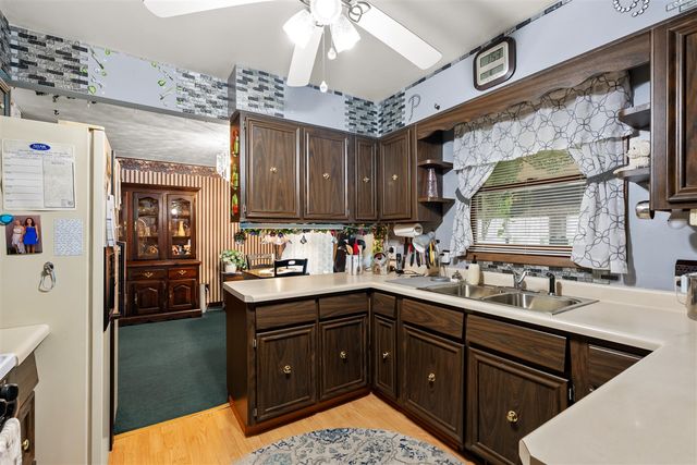 1775 Monroe Beach, Battle Creek, MI 49014