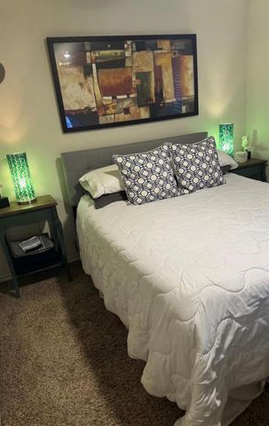 3131 Southwest Freeway B17, Houston, TX 77098