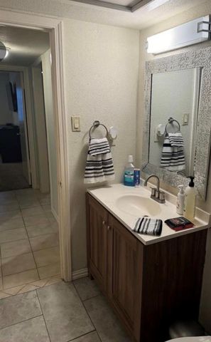 3131 Southwest Freeway B17, Houston, TX 77098