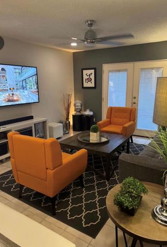 3131 Southwest Freeway B17, Houston, TX 77098