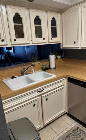 3131 Southwest Freeway B17, Houston, TX 77098