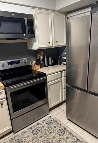3131 Southwest Freeway B17, Houston, TX 77098