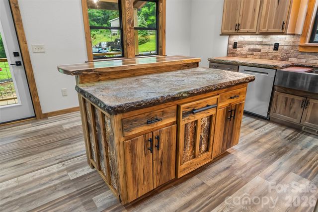1737 Newfound Road, Leicester, NC 28748