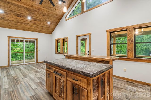 1737 Newfound Road, Leicester, NC 28748