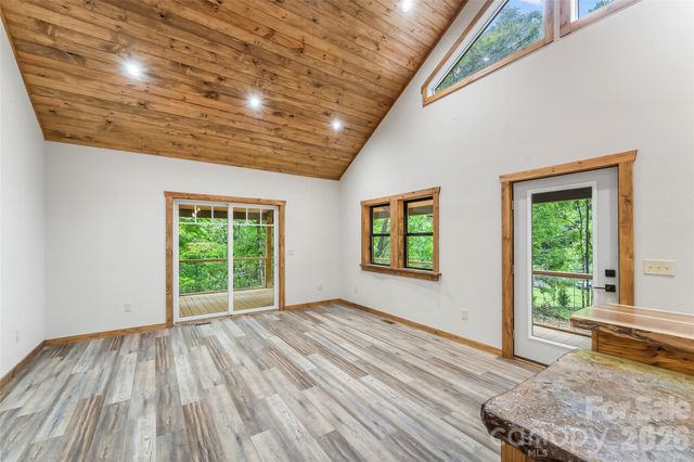 1737 Newfound Road, Leicester, NC 28748